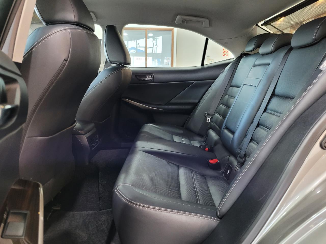 2015 Lexus IS