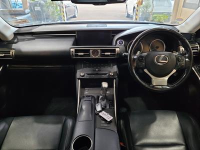 2015 Lexus IS - Thumbnail