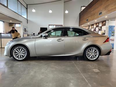 2015 Lexus IS - Thumbnail