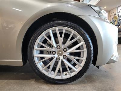 2015 Lexus IS - Thumbnail