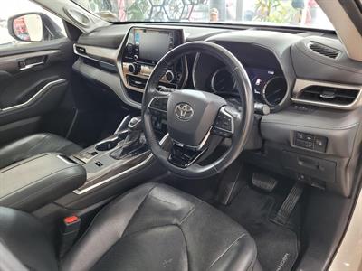 2021 Toyota Highlander - Thumbnail