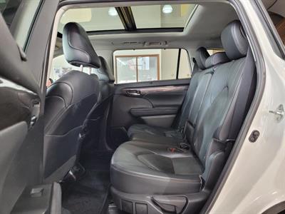2021 Toyota Highlander - Thumbnail