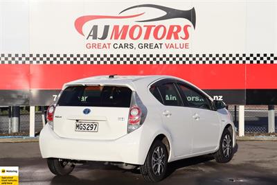 2014 Toyota Aqua - Thumbnail