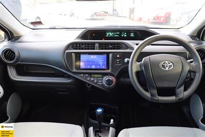 2014 Toyota Aqua - Thumbnail
