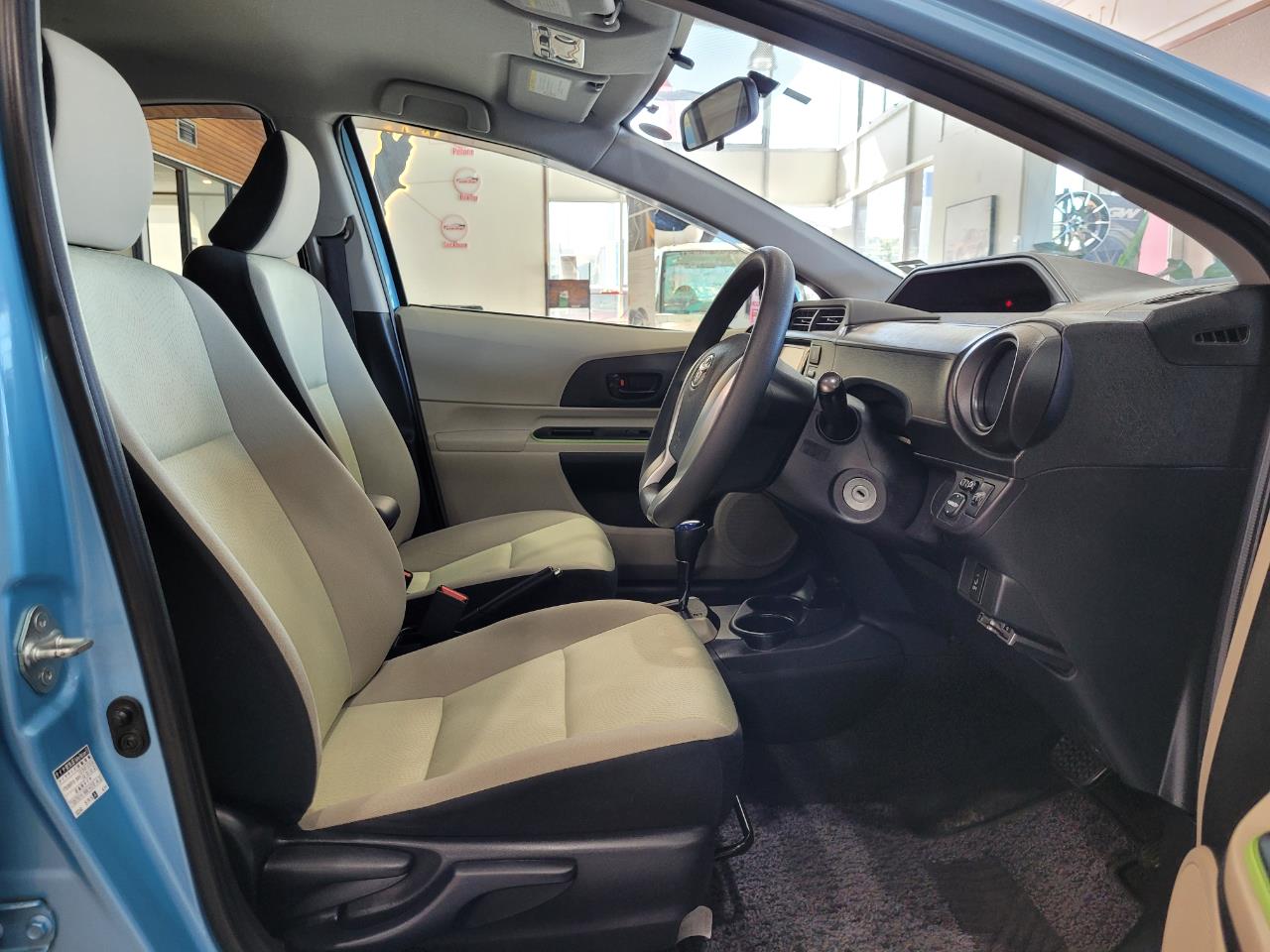 2012 Toyota Aqua