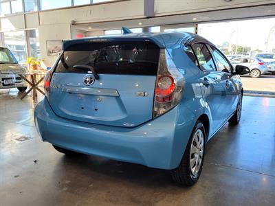 2012 Toyota Aqua - Thumbnail