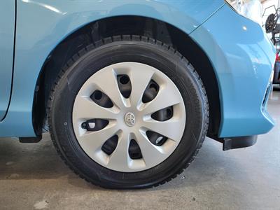 2012 Toyota Aqua - Thumbnail