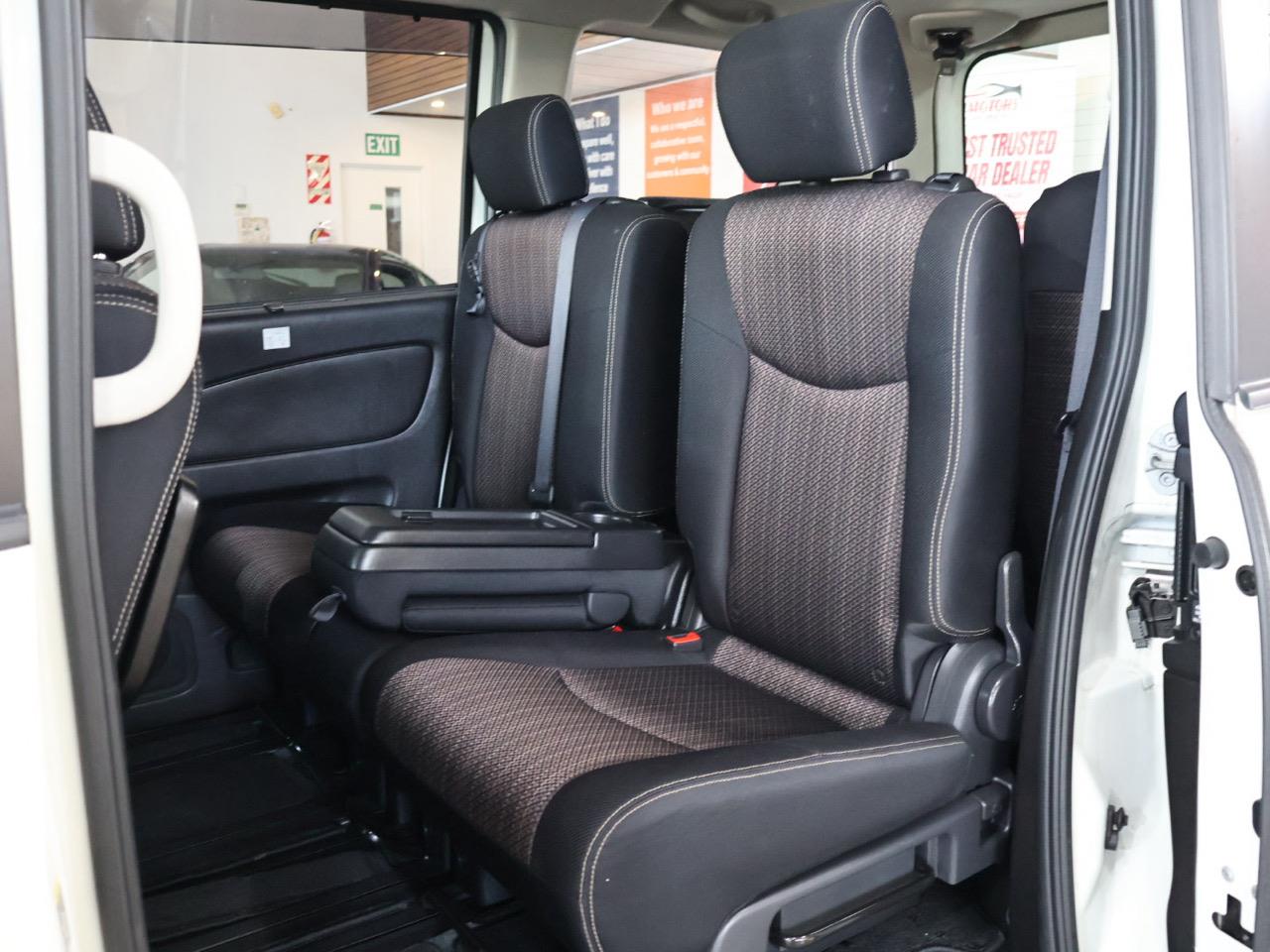 2016 Nissan Serena