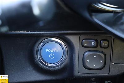 2016 Toyota Aqua - Thumbnail