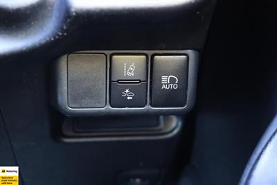 2016 Toyota Aqua - Thumbnail