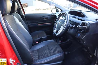 2016 Toyota Aqua - Thumbnail