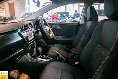 2014 Toyota Auris - Thumbnail