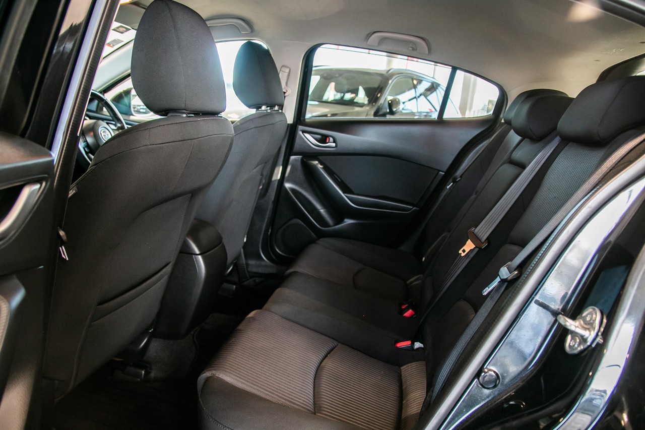 2014 Mazda Axela