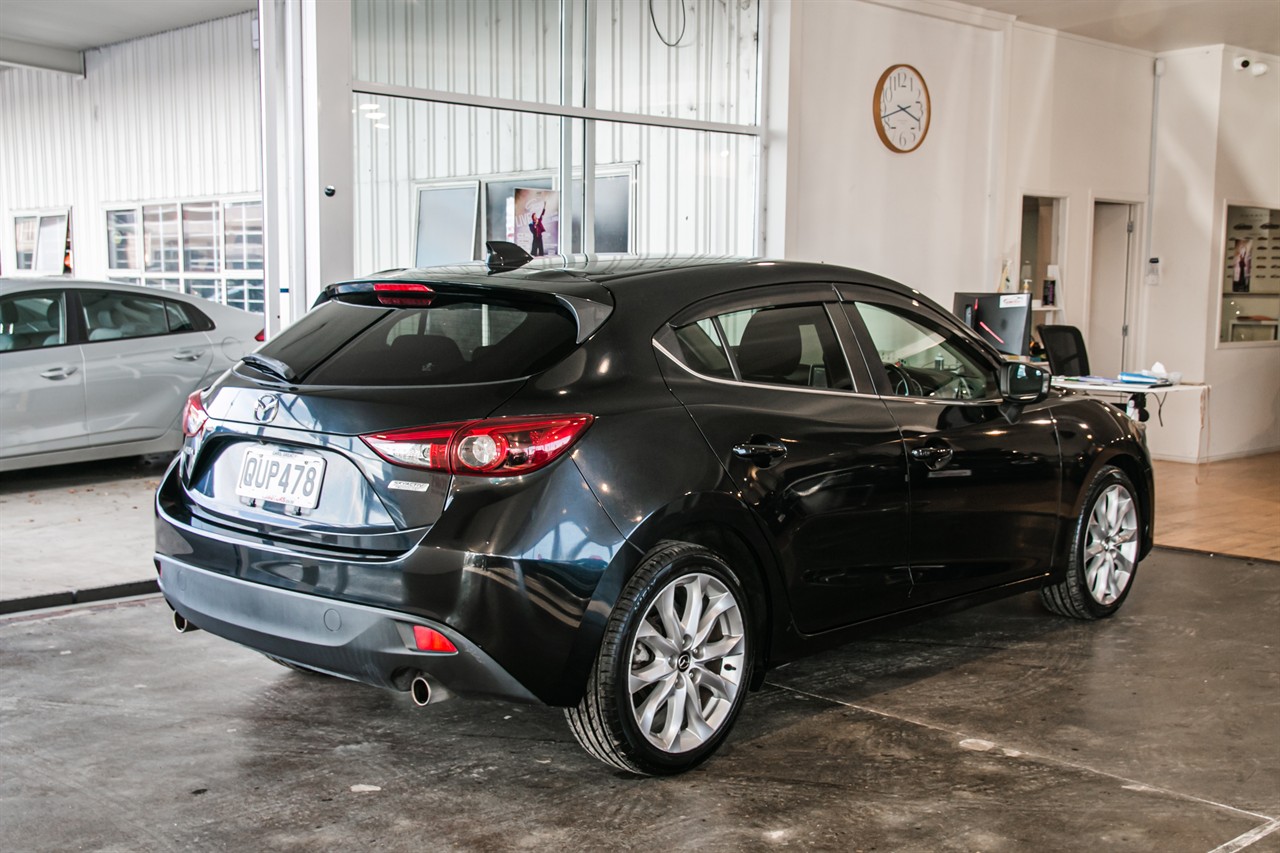 2014 Mazda Axela