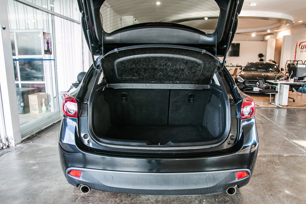 2014 Mazda Axela