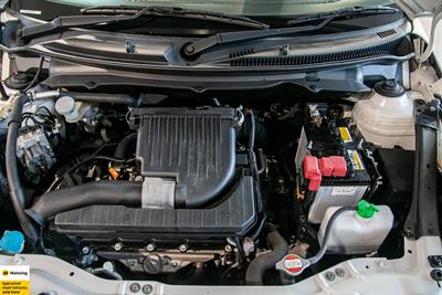 2014 Suzuki Swift - Thumbnail