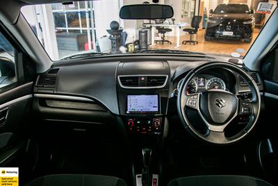 2014 Suzuki Swift - Thumbnail