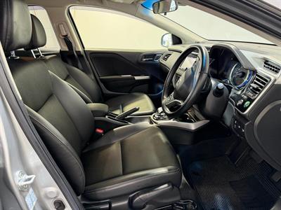 2017 Honda Grace - Thumbnail