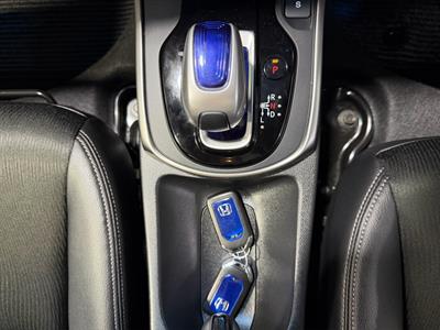 2017 Honda Grace - Thumbnail