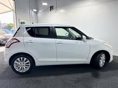 2012 Suzuki Swift - Thumbnail