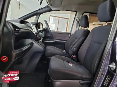 2014 Toyota Voxy - Thumbnail