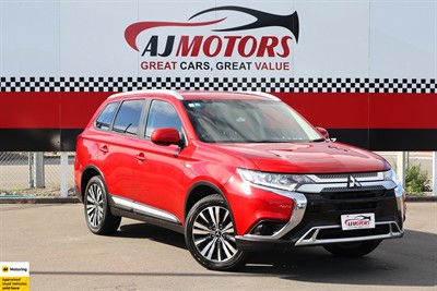 2022 Mitsubishi Outlander - Thumbnail