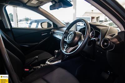2015 Mazda Demio - Thumbnail