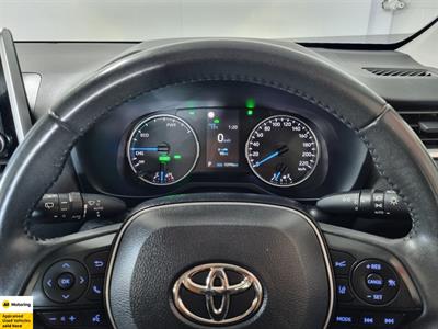 2022 Toyota RAV4 - Thumbnail