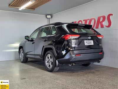 2022 Toyota RAV4 - Thumbnail