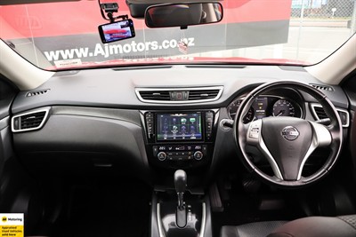 2017 Nissan X-Trail - Thumbnail