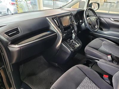 2017 Toyota Alphard - Thumbnail