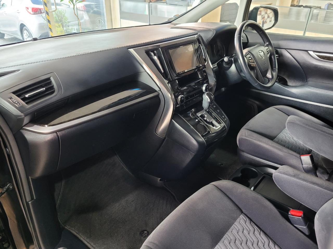 2017 Toyota Alphard