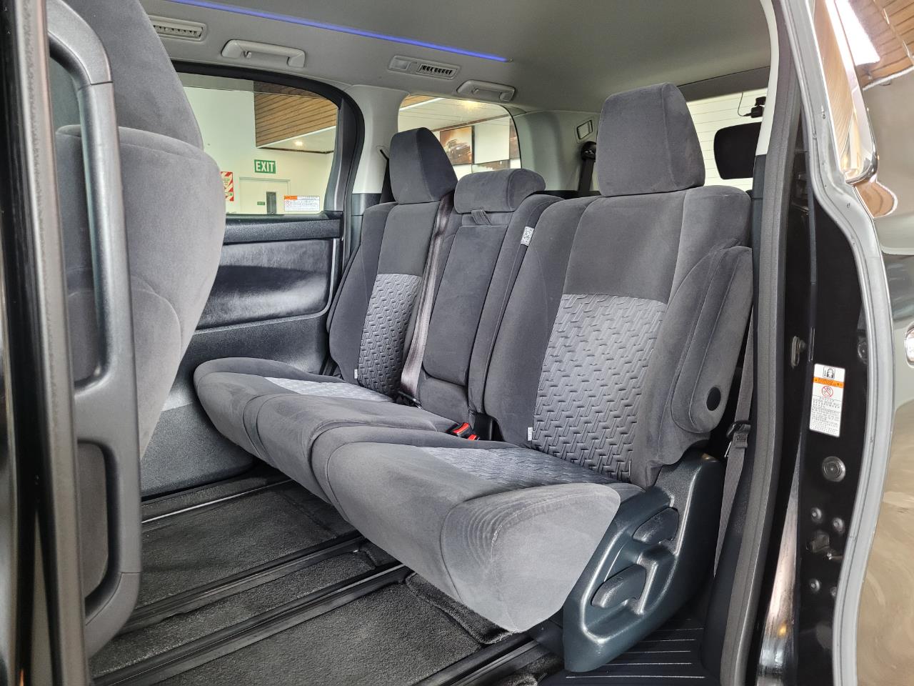 2017 Toyota Alphard