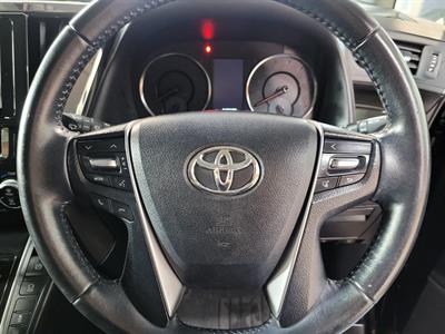 2017 Toyota Alphard - Thumbnail