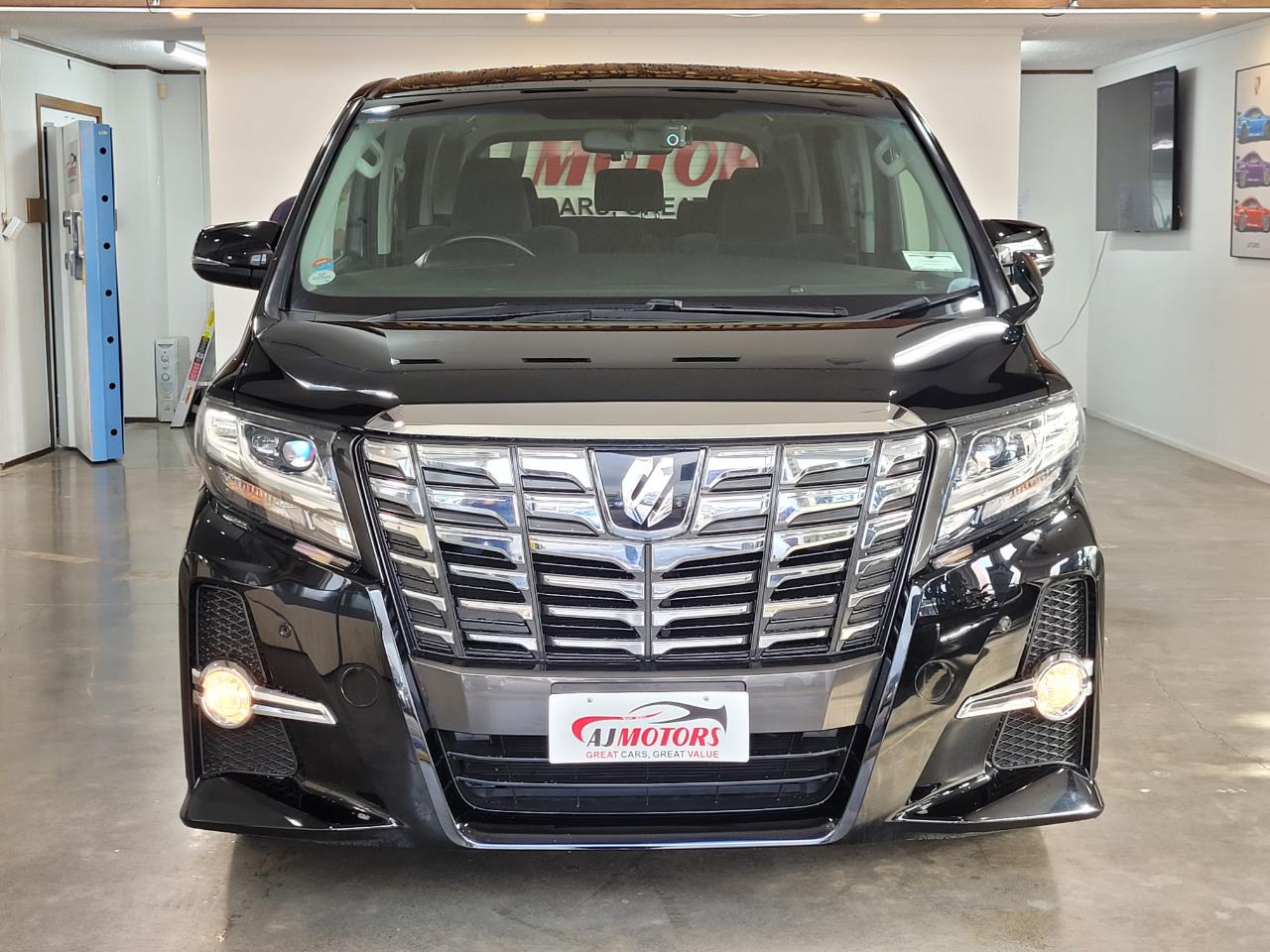2017 Toyota Alphard