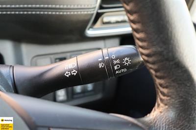 2017 Nissan Serena - Thumbnail