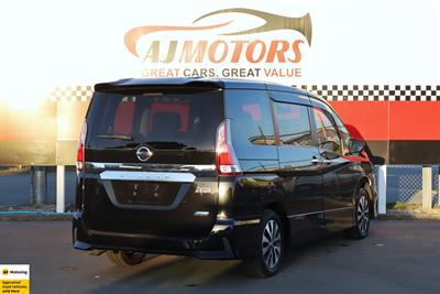 2017 Nissan Serena - Thumbnail