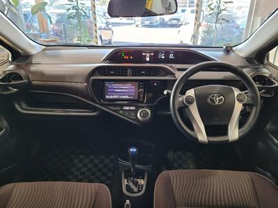 2017 Toyota Aqua - Thumbnail