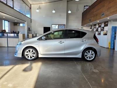 2017 Toyota Aqua - Thumbnail