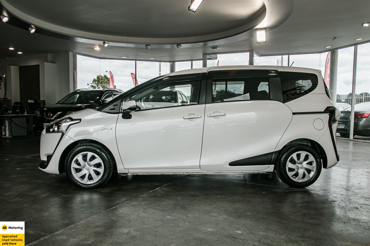 2017 Toyota Sienta