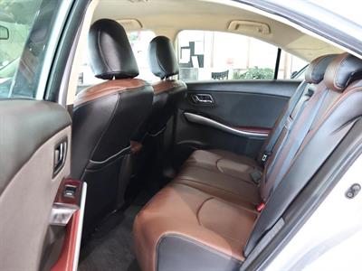 2013 Toyota Sai - Thumbnail