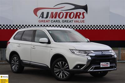 2020 Mitsubishi Outlander - Thumbnail