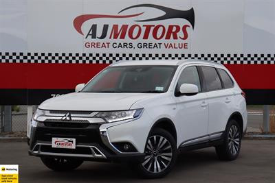 2020 Mitsubishi Outlander - Thumbnail