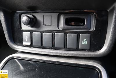 2020 Mitsubishi Outlander - Thumbnail