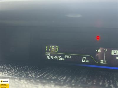 2012 Toyota Prius - Thumbnail