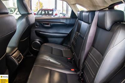 2016 Lexus NX 300h - Thumbnail