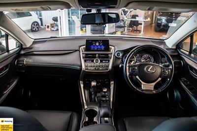 2016 Lexus NX 300h - Thumbnail