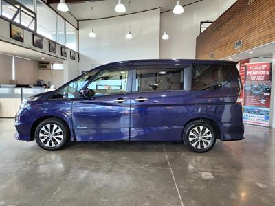 2018 Nissan Serena - Thumbnail