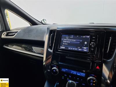 2017 Toyota Vellfire - Thumbnail