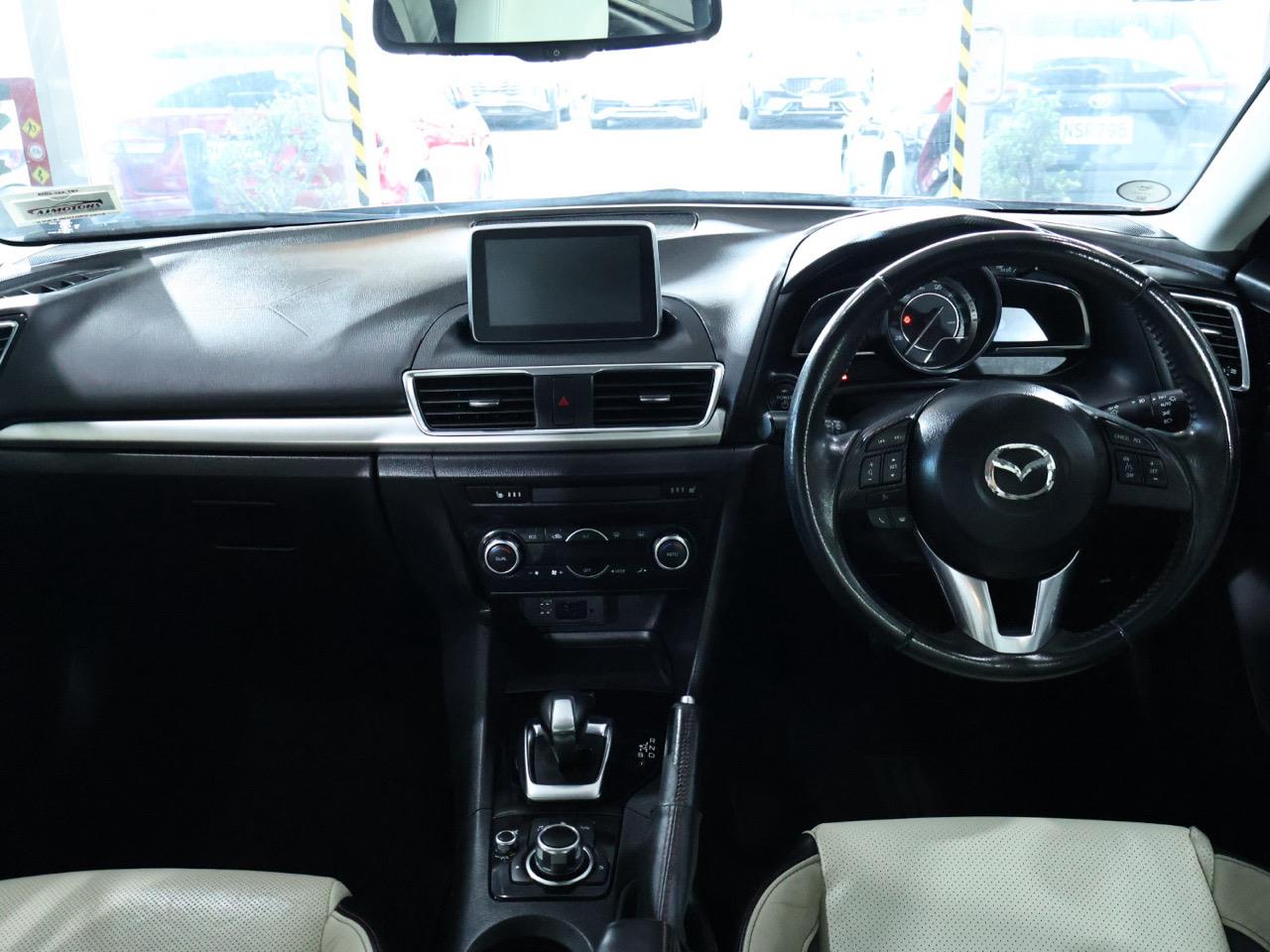 2014 Mazda Axela